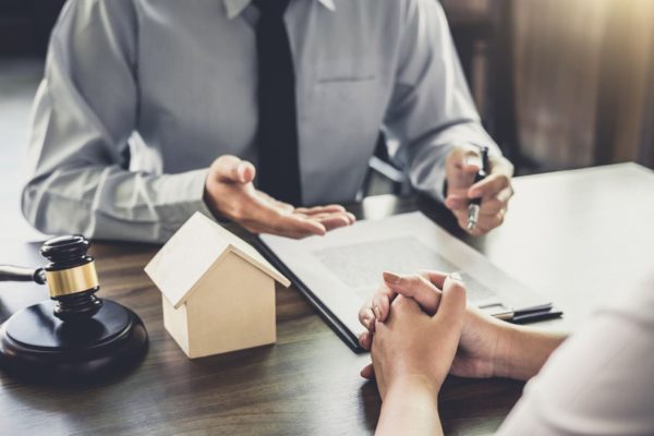 How to Find the Right Conveyancer for Your Home?