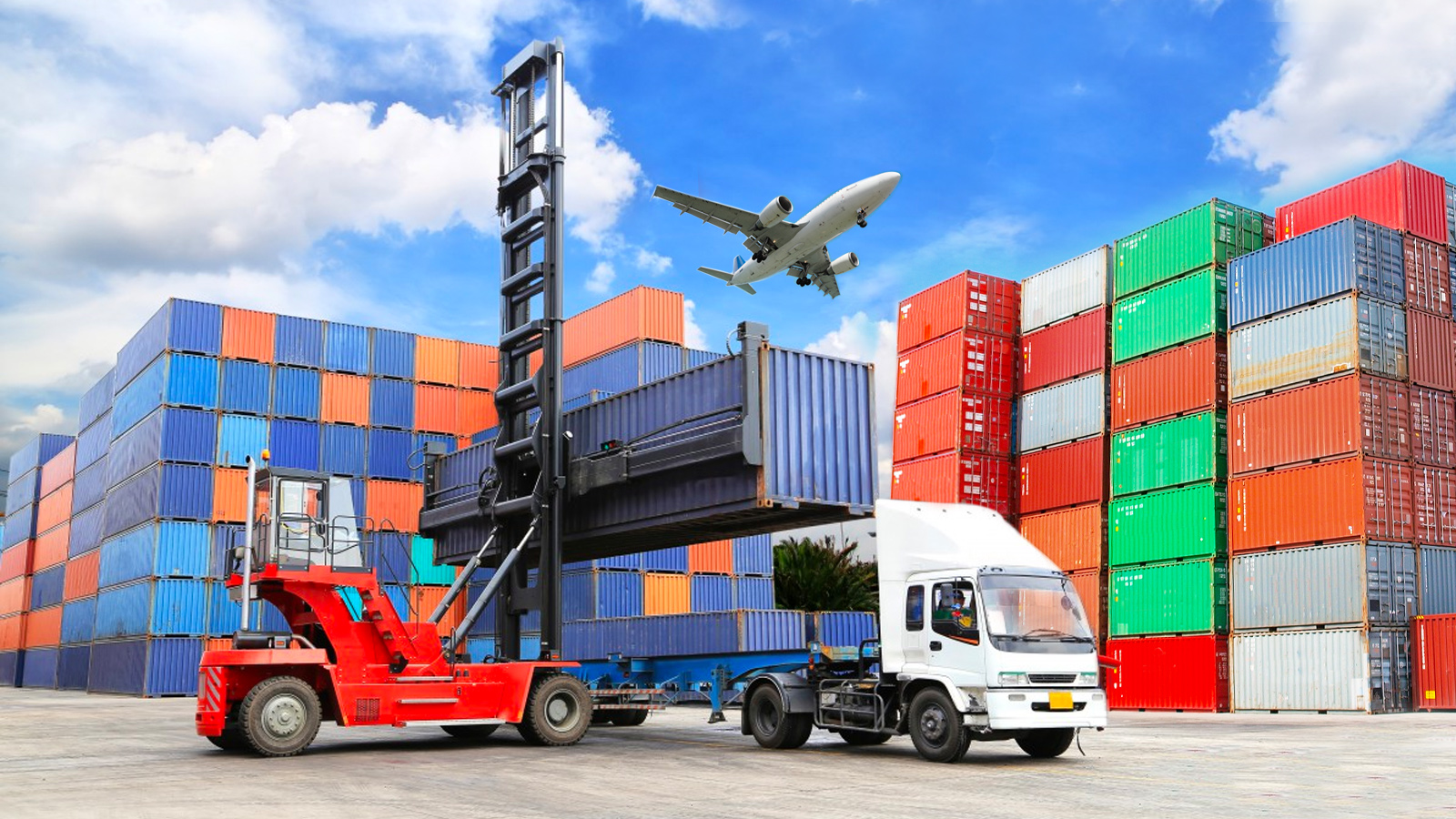 How a Freight Forwarder Can Make Your Importing Easier